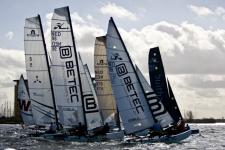 Wintertrainingen catamarans in Muiderzand gestart
