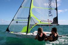 Team Zwitserleven Nieuwenhuis/Van West begint WK 49er binnen top twintig